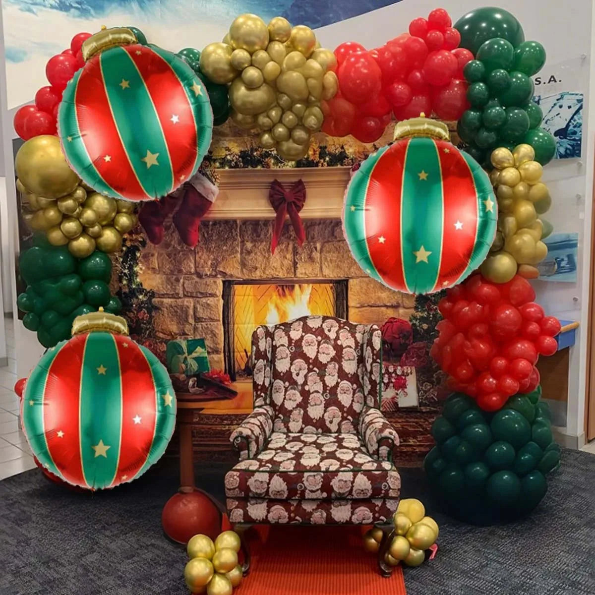 Christmas decoration balloons, Christmas hanging balloons, aluminum foil balloons, Christmas themed New Year decoration balloons